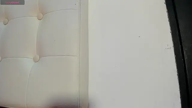 MiaEvans0 online show from 04/20/26, 06:53