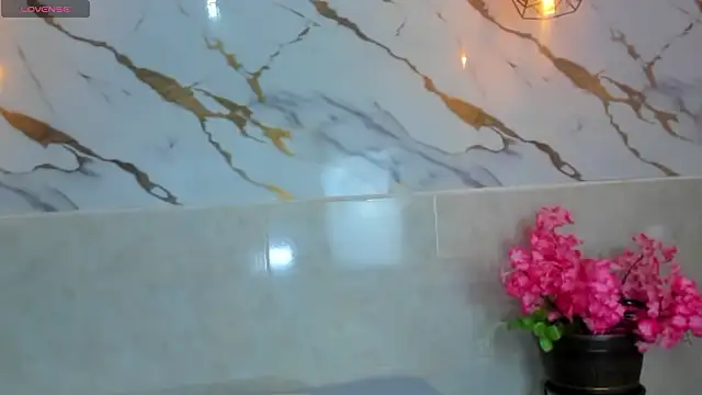 camiifox  online show from 03/19/26, 07:51