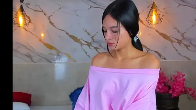 camiifox  online show from 04/21/26, 06:12