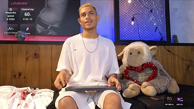 ItsZairen online show from 02/15/26, 04:53