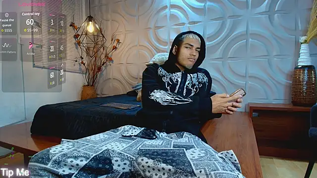 ItsZairen online show from 04/24/26, 04:59