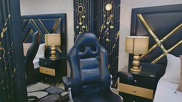 LaurenHazell online show from 04/22/26, 03:31