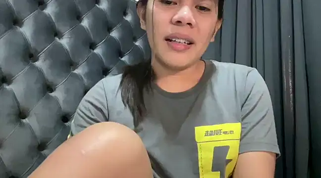 Snapshot of Mooree_naba chatting on 01/01/25, 11:07 Mooree naba online show from 01/01/25, 11:07