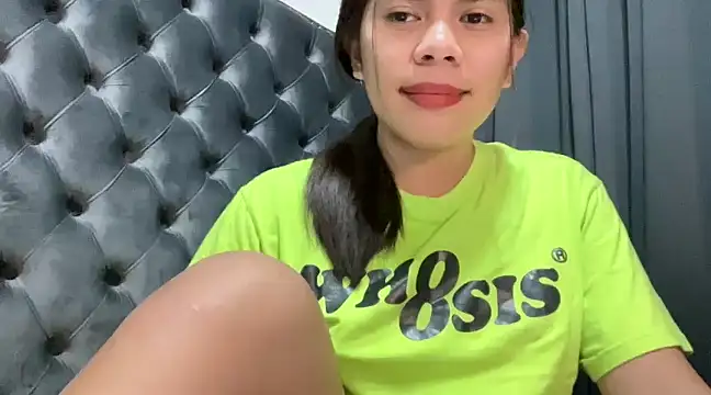 Snapshot of Mooree_naba chatting on 01/02/25, 10:16 Mooree naba online show from 01/02/25, 10:16