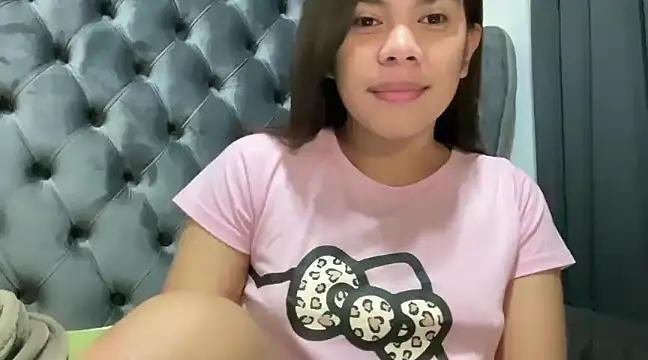 Snapshot of Mooree_naba chatting on 01/05/25, 10:29 Mooree naba online show from 01/05/25, 10:29