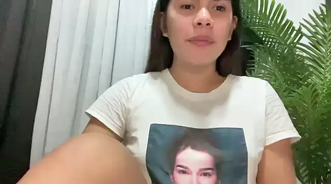 Snapshot of Mooree_naba chatting on 01/20/25, 08:30 Mooree naba online show from 01/20/25, 08:30