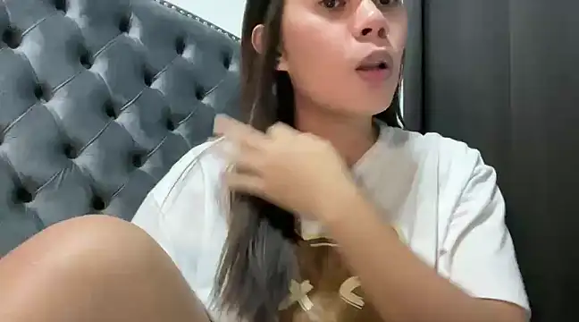 Snapshot of Mooree_naba chatting on 02/09/25, 12:30 Mooree naba online show from 02/09/25, 12:30