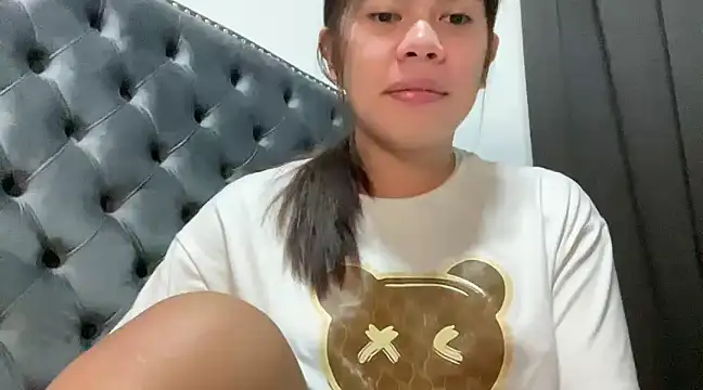 Snapshot of Mooree_naba chatting on 02/09/25, 10:21 Mooree naba online show from 02/09/25, 10:21