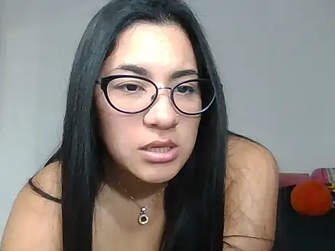 Snapshot of Agusgold22 chatting on 03/20/26, 02:00 Agusgold22 online show from 03/20/26, 02:00