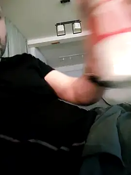 Snapshot of defaktor chatting on 02/13/26, 09:22 defaktor online show from 02/13/26, 09:22