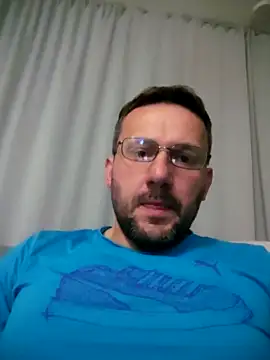 Snapshot of defaktor chatting on 03/28/26, 10:20 defaktor online show from 03/28/26, 10:20