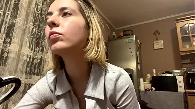 CharmingBlonde online show from 02/18/26, 06:48