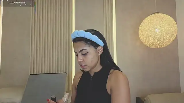 eva lain online show from 04/21/26, 12:00