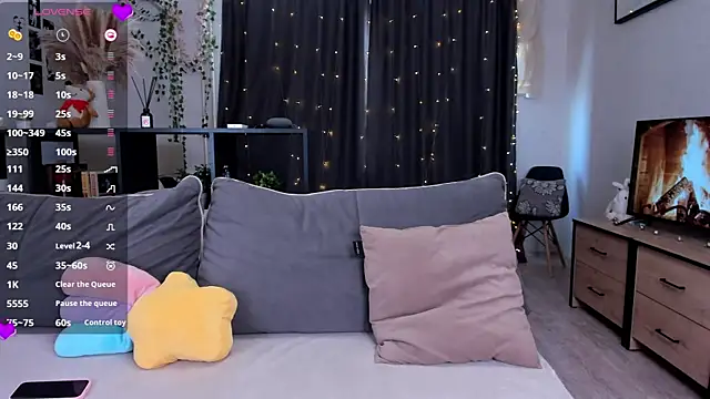 Snapshot of AmyLouWood chatting on 05/10/26, 09:47 AmyLouWood online show from 05/10/26, 09:47