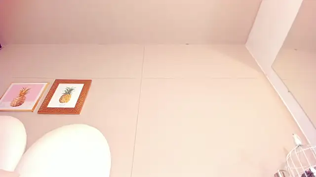 luna bradley  online show from 04/14/26, 12:55