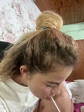 AriBeautiful online show from 03/02/26, 08:32