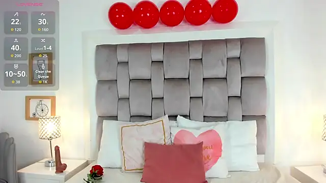 zharia lux 25 online show from 02/14/26, 11:40