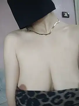 Snapshot of Nada_Oh chatting on 07/09/26, 12:58 Nada Oh online show from 07/09/26, 12:58