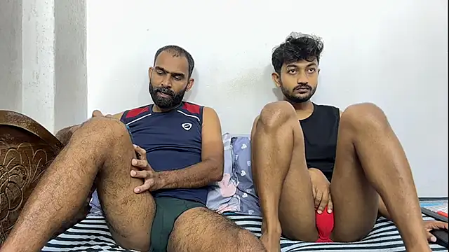 Snapshot of DesiDaddyandSon chatting on 06/19/26, 02:49 DesiDaddyandSon online show from 06/19/26, 02:49