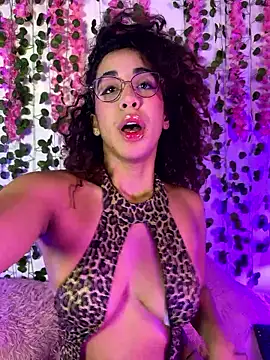 Woo isDaphne online show from 02/26/26, 12:53