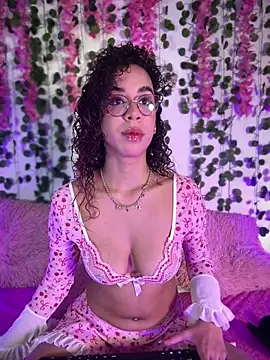 Woo isDaphne online show from 02/27/26, 11:05