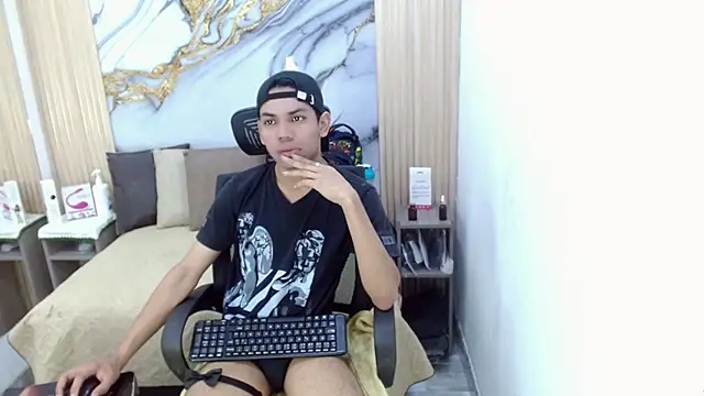 DaviidBuckx  online show from 06/03/26, 02:36