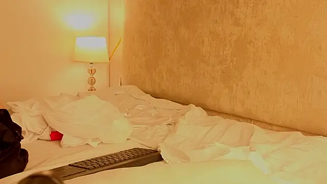 Nioki  online show from 03/25/26, 04:29