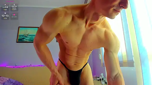 Shestifold  online show from 02/24/25, 08:06