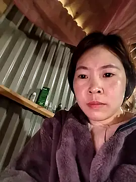 Yiyoongg online show from 02/14/26, 01:24