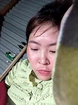 Yiyoongg online show from 02/18/26, 01:29