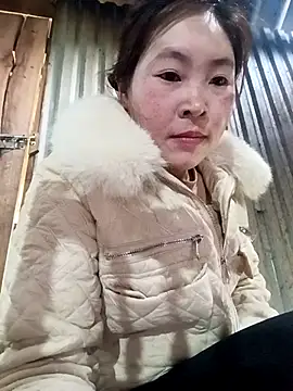 Yiyoongg online show from 02/20/26, 08:16