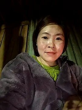 Yiyoongg online show from 02/22/26, 12:58