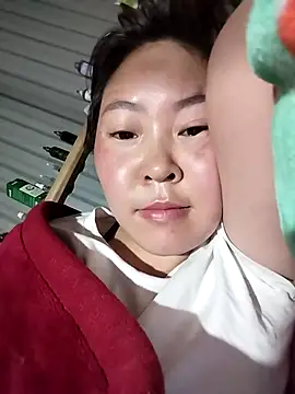 Yiyoongg online show from 02/28/26, 11:06