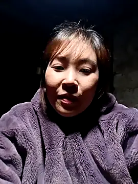 Yiyoongg online show from 03/22/26, 12:19