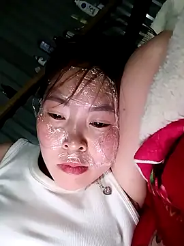 Yiyoongg online show from 04/19/26, 02:27