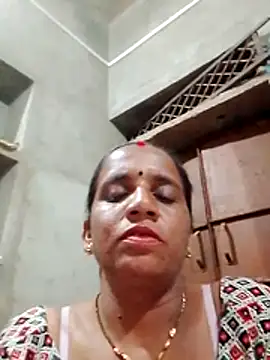 Snapshot of Anitarakkoli chatting on 02/17/26, 04:13 Anitarakkoli online show from 02/17/26, 04:13