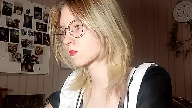 RunawayBr1de online show from 02/14/26, 02:25