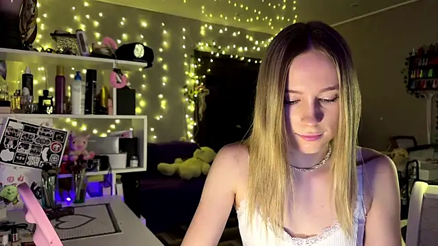 amily sunray online show from 02/22/26, 03:43