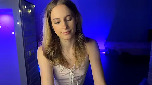 Snapshot of amily_sunray chatting on 06/16/26, 07:05 amily sunray online show from 06/16/26, 07:05