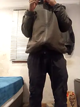 Snapshot of ZEEGOON chatting on 03/04/26, 09:21 ZEEGOON online show from 03/04/26, 09:21