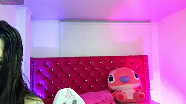 Snapshot of babyy_nicols_m chatting on 06/10/26, 01:17 babyy nicols m online show from 06/10/26, 01:17