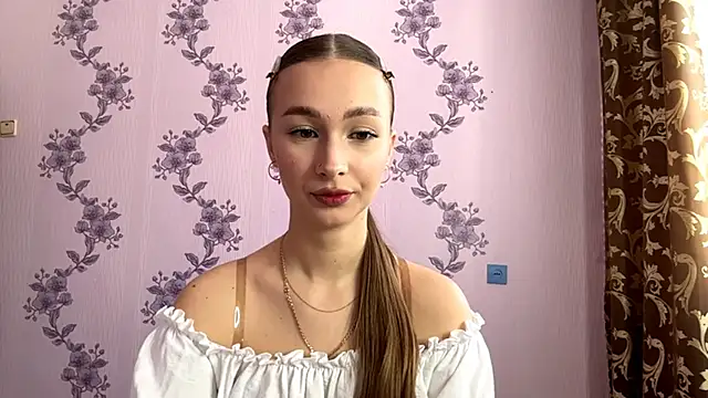 LacieHelaire online show from 03/05/26, 07:04