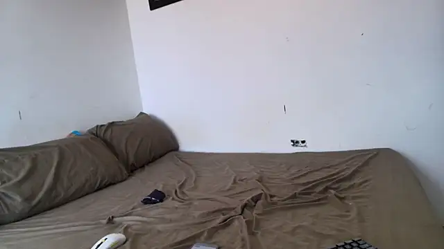 Xanderstone00 online show from 04/02/26, 03:09