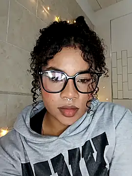 BrianaSweetxxx online show from 04/12/26, 04:06