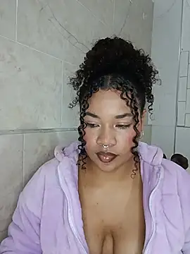 BrianaSweetxxx online show from 05/24/26, 03:44