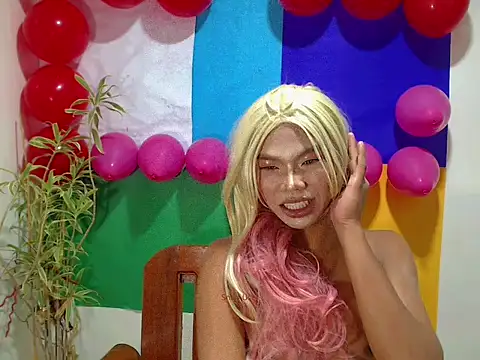 shopiaxox1 online show from 02/12/26, 01:11