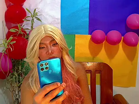 shopiaxox1 online show from 02/19/26, 04:30