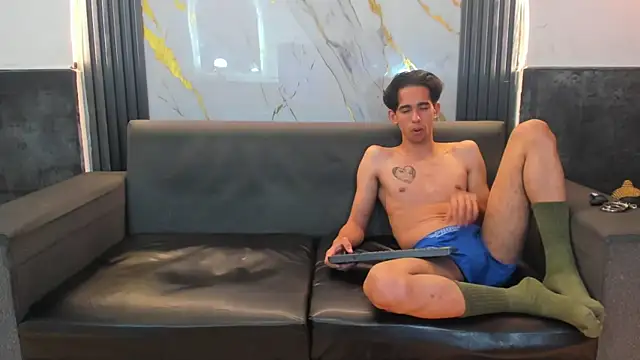 Isaak 26 online show from 03/08/26, 10:13