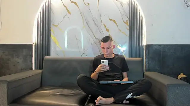 Isaak 26 online show from 03/14/26, 11:37