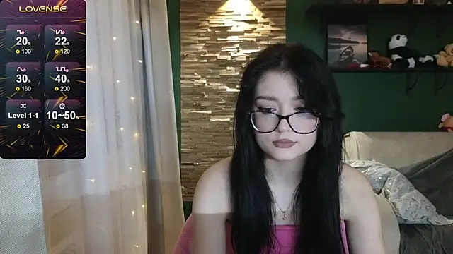 Snapshot of Whitney11_1131 chatting on 02/20/26, 02:17 Whitney11 1131 online show from 02/20/26, 02:17